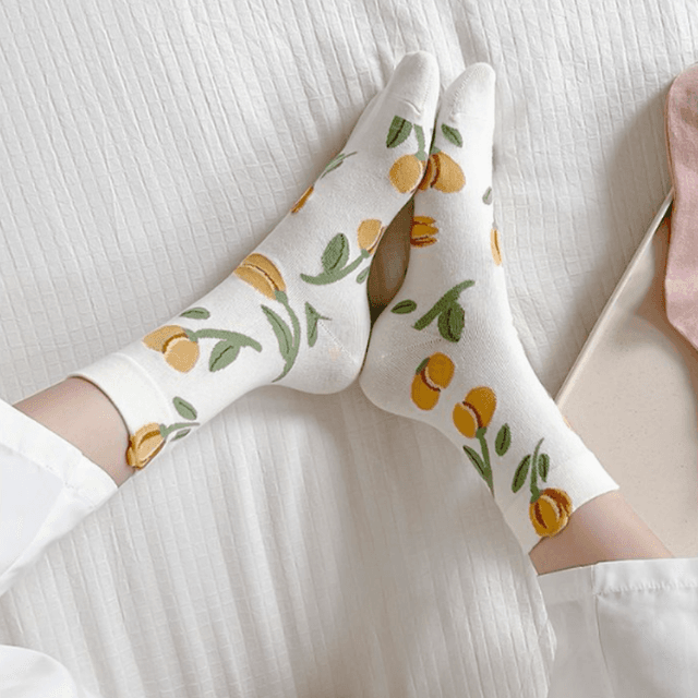 japanese-style-floral-printed-women-s-socks-set-of-05-